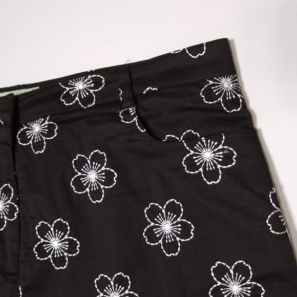 Tori Richard Black Capris Pants Size 12 Embroidered Flower Crop High Rise - Picture 2 of 8